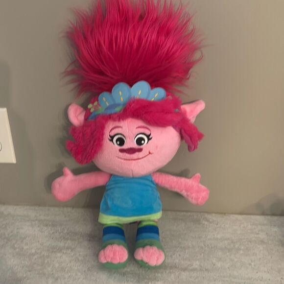 Dreamworks Other - Trolls 20” Queen Poppy Plush Doll.  Dreamworks